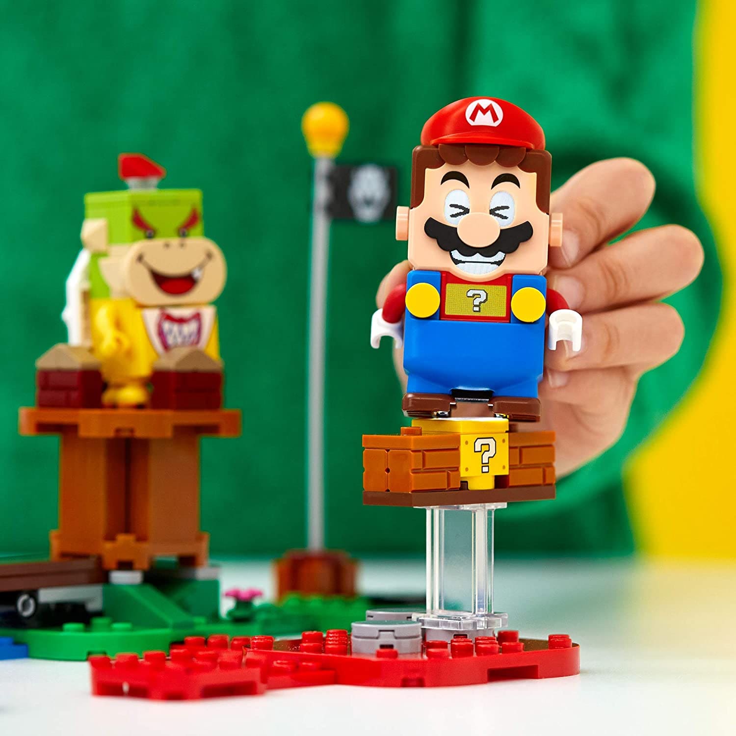 Super Mario  Co-diretor de 'Uma Aventura LEGO' celebra anúncios