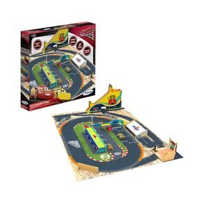 Pista-Radiator-Springs-Carros-Pixar-xalingo-19687-01