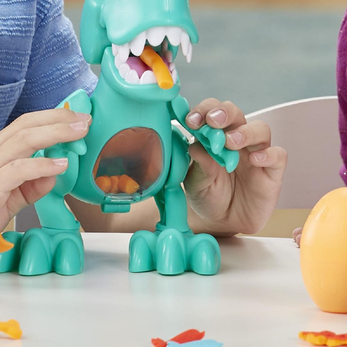 Dino play shop doh